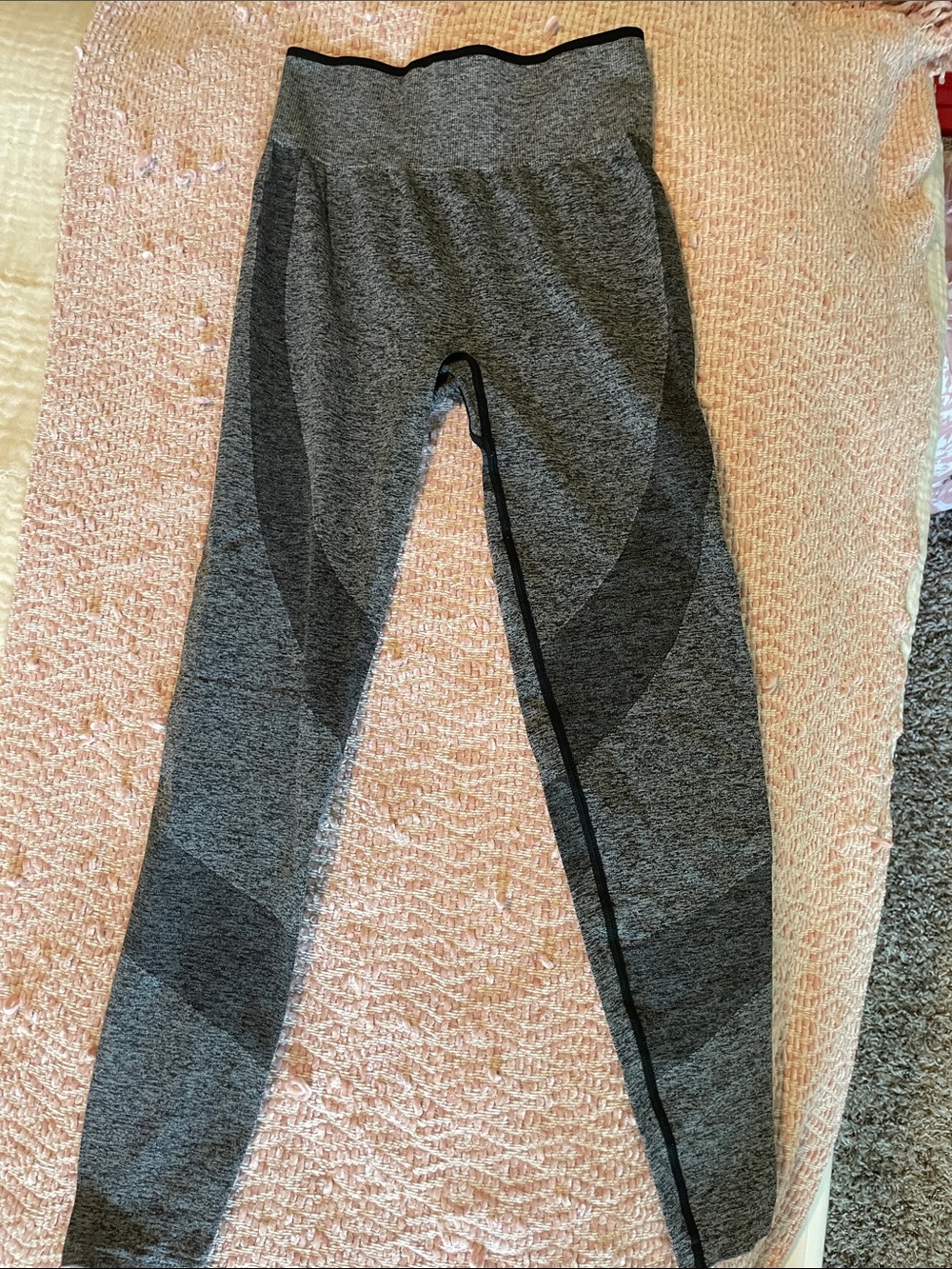 PINK Victoria’s Secret Gray and Black Leggings